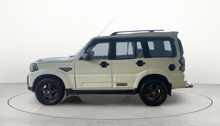 2017 Mahindra Scorpio S10 2WD INTELLI-HYBRID, Diesel, Manual, 69,674 km, Left Side