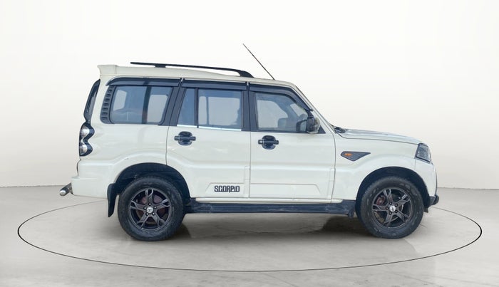 2017 Mahindra Scorpio S10 2WD INTELLI-HYBRID, Diesel, Manual, 69,674 km, Right Side View