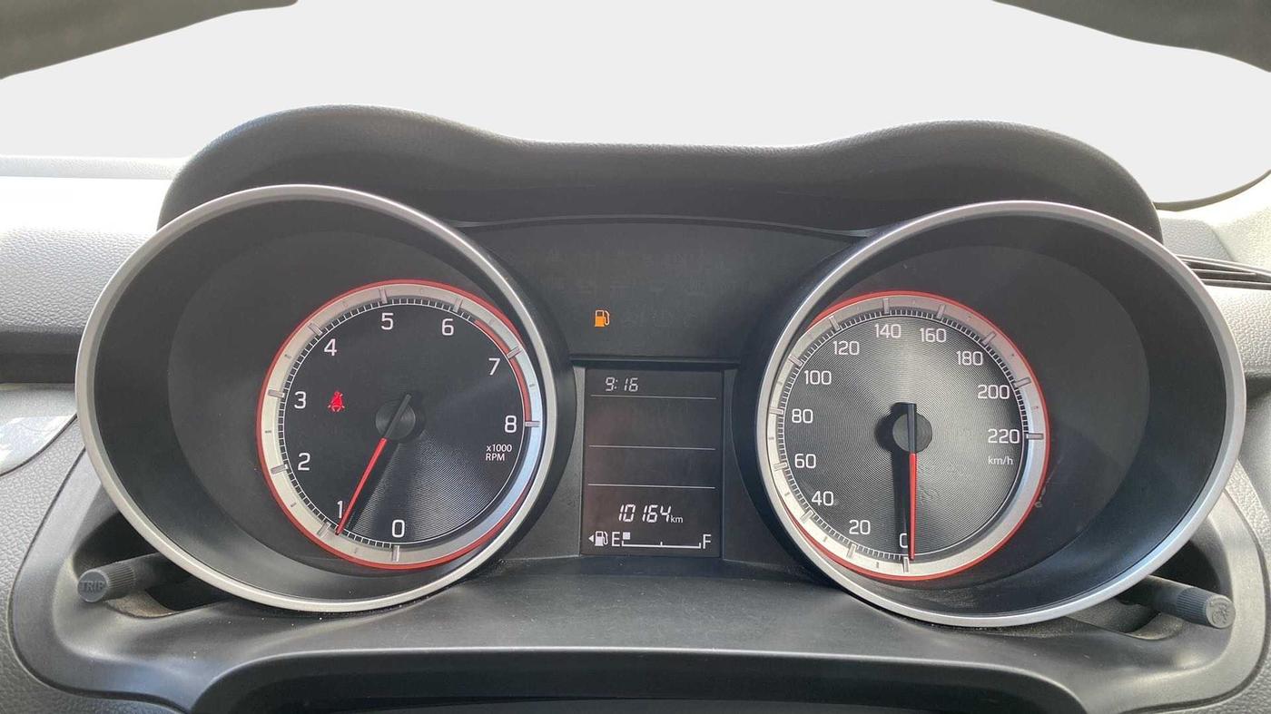 2020 Maruti Swift VXI, Petrol, Manual, 10,118 km, Odometer Image