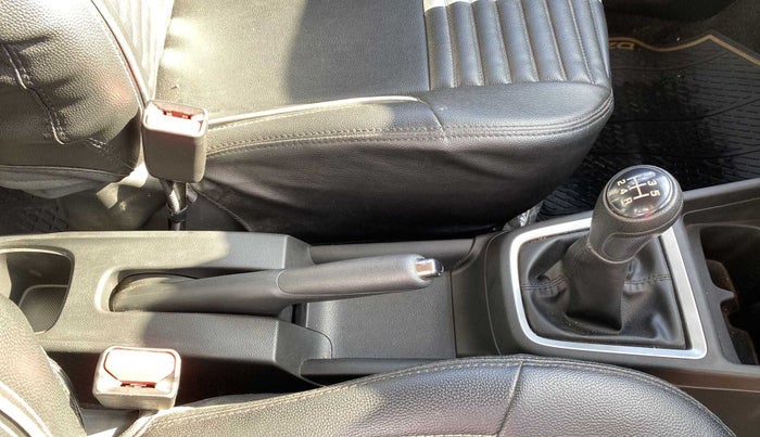 2020 Maruti Swift VXI, Petrol, Manual, 10,118 km, Gear Lever