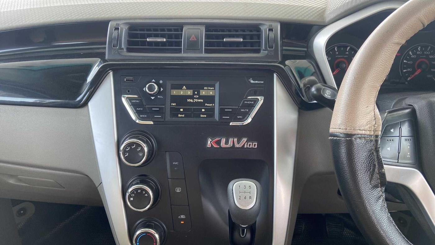 2016 Mahindra Kuv100 K8 6 STR, Petrol, Manual, 61,912 km, Air Conditioner