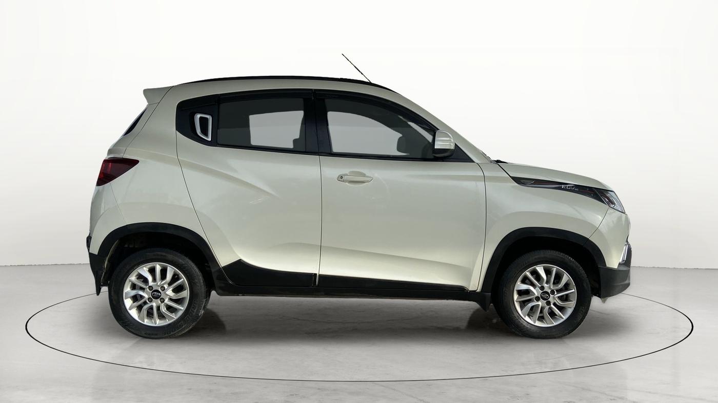 2016 Mahindra Kuv100 K8 6 STR, Petrol, Manual, 61,912 km, Right Side View