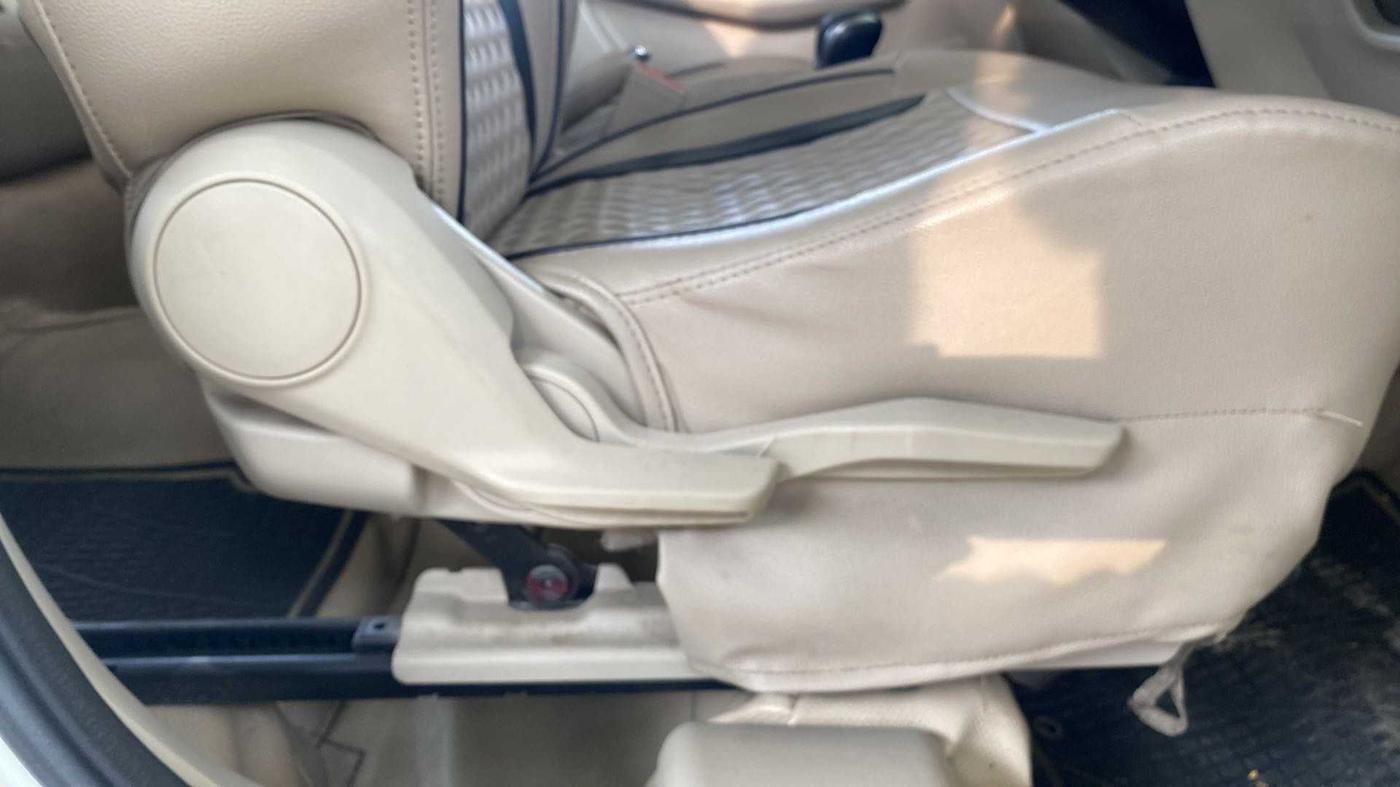2018 Maruti Dzire ZXI AMT, Petrol, Automatic, 64,268 km, Driver Side Adjustment Panel
