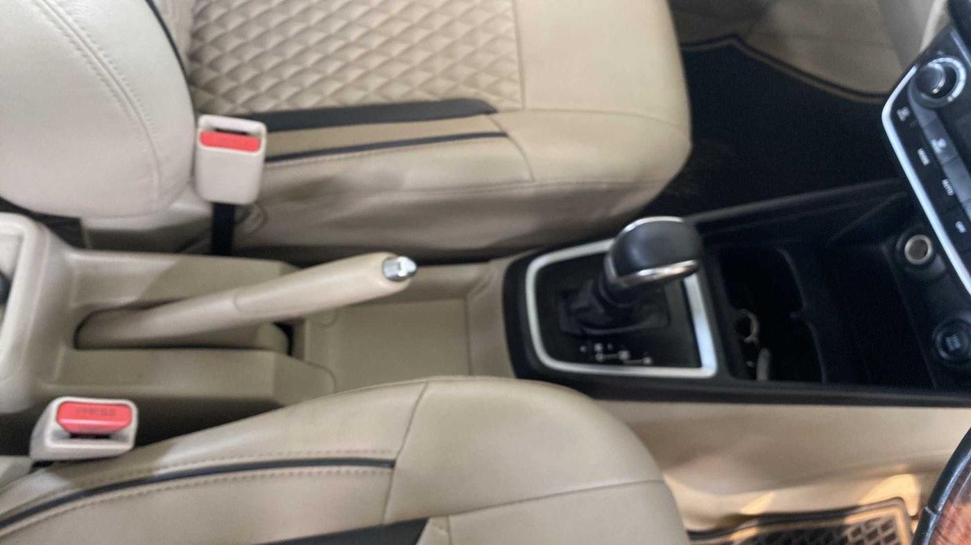 2018 Maruti Dzire ZXI AMT, Petrol, Automatic, 64,268 km, Gear Lever