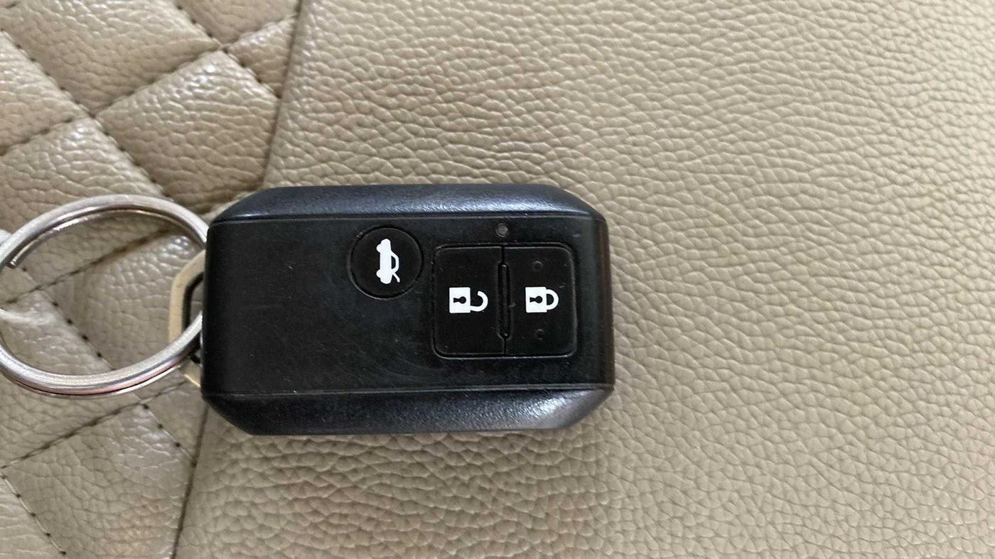 2018 Maruti Dzire ZXI AMT, Petrol, Automatic, 64,268 km, Key Close Up