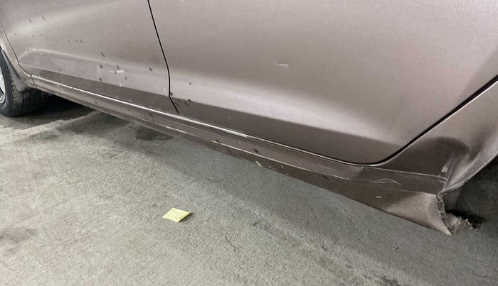 2017 Hyundai Verna 1.6 VTVT SX (O) AT, Petrol, Automatic, 37,337 km, Left running board - Slightly dented