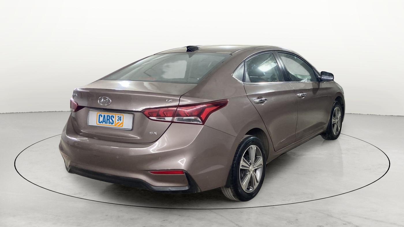 2017 Hyundai Verna 1.6 VTVT SX (O) AT, Petrol, Automatic, 37,337 km, Right Back Diagonal