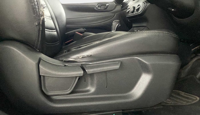2020 Hyundai NEW I20 SPORTZ 1.2 AT, Petrol, Automatic, 50,173 km, Driver Side Adjustment Panel