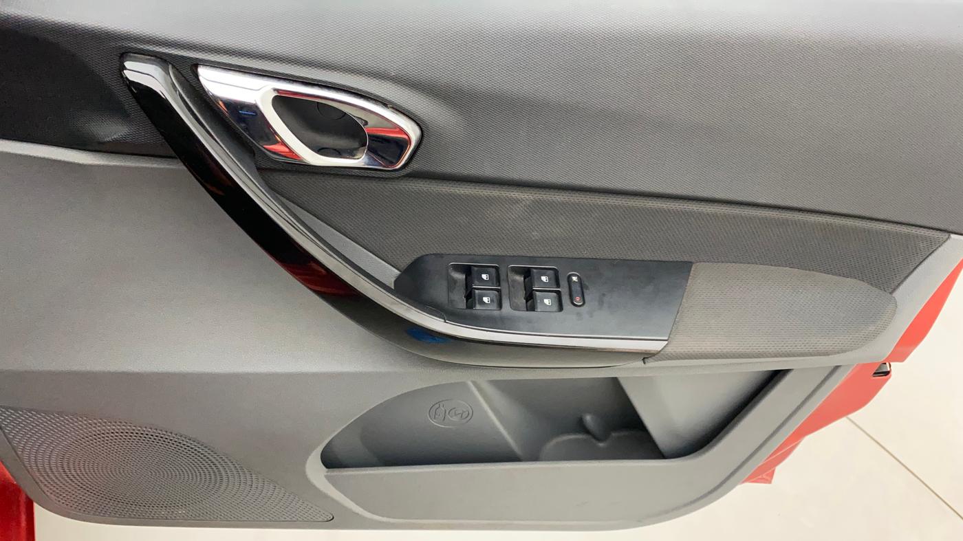 2017 Tata TIGOR XZ (O) PETROL, Petrol, Manual, 51,041 km, Driver Side Door Panels Control