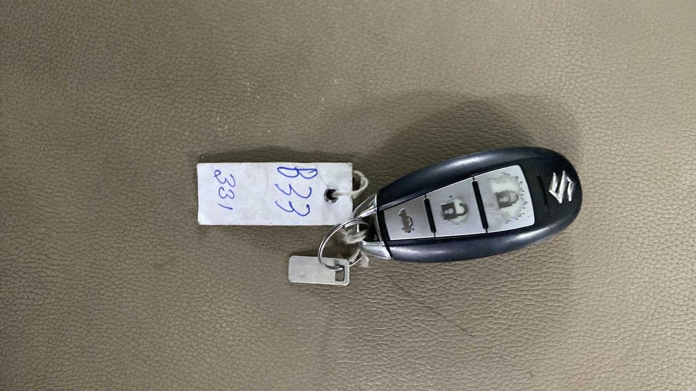 2016 Maruti Ciaz ZXI+, Petrol, Manual, 60,162 km, Key Close Up