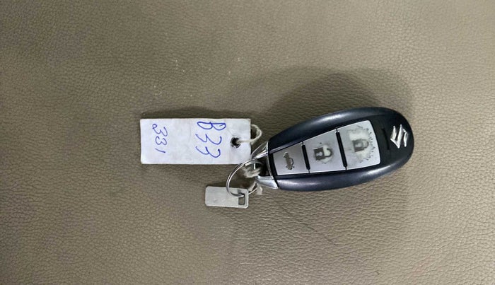 2016 Maruti Ciaz ZXI+, Petrol, Manual, 60,162 km, Key Close Up