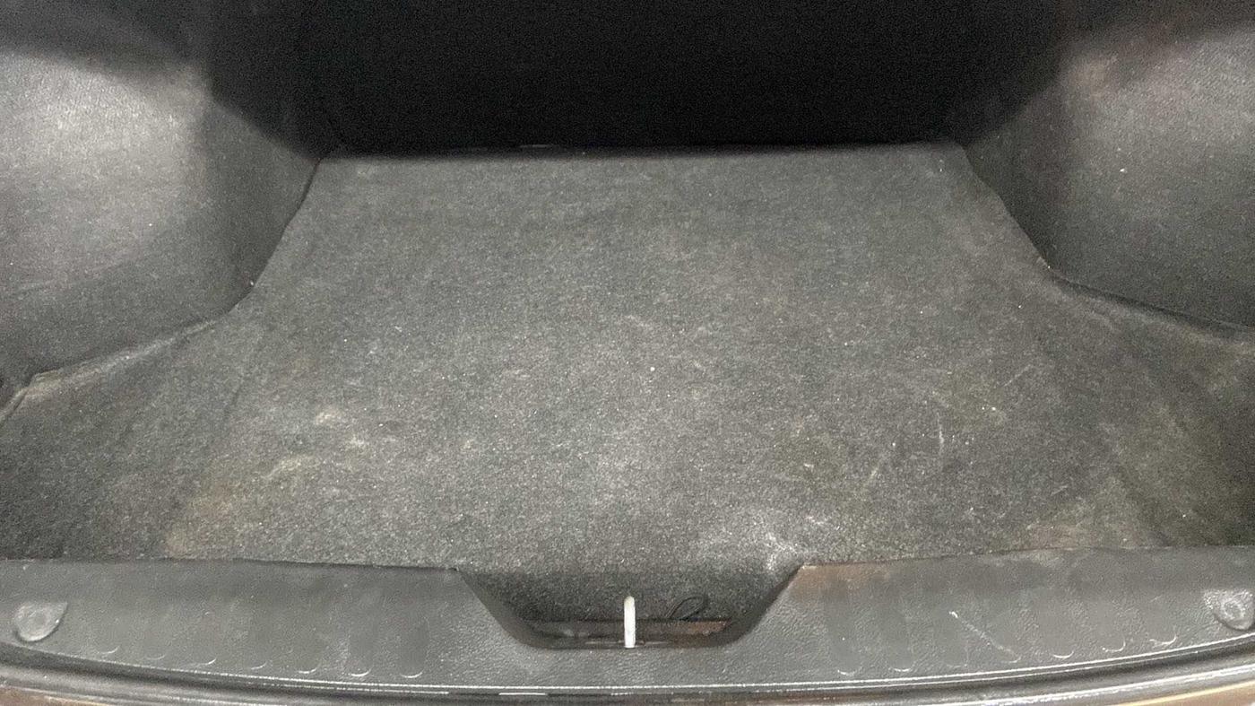 2016 Maruti Ciaz ZXI+, Petrol, Manual, 60,162 km, Boot Inside