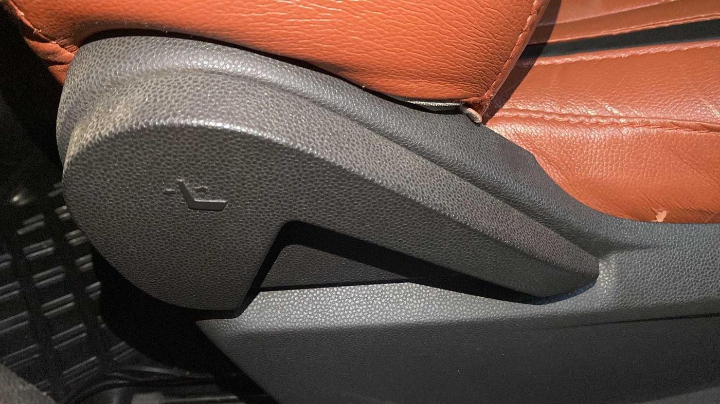 2016 Ford Ecosport AMBIENTE 1.5L DIESEL, Diesel, Manual, 40,281 km, Driver Side Adjustment Panel