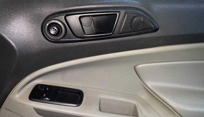 2016 Ford Ecosport AMBIENTE 1.5L DIESEL, Diesel, Manual, 40,281 km, Driver Side Door Panels Control