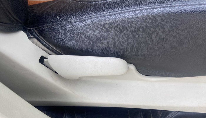 2018 Maruti Celerio VXI, Petrol, Manual, 61,227 km, Driver Side Adjustment Panel