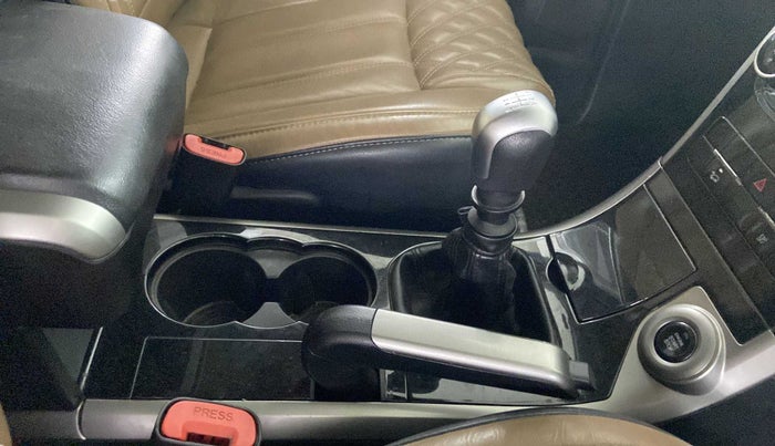 2020 Mahindra XUV500 W11(O), Diesel, Manual, 30,867 km, Gear Lever