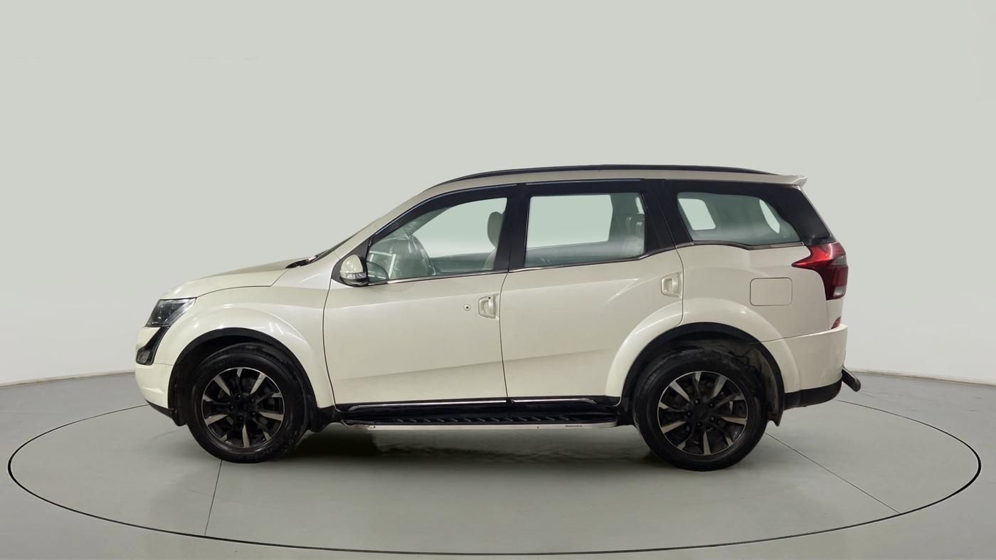 2020 Mahindra XUV500 W11(O), Diesel, Manual, 30,867 km, Left Side