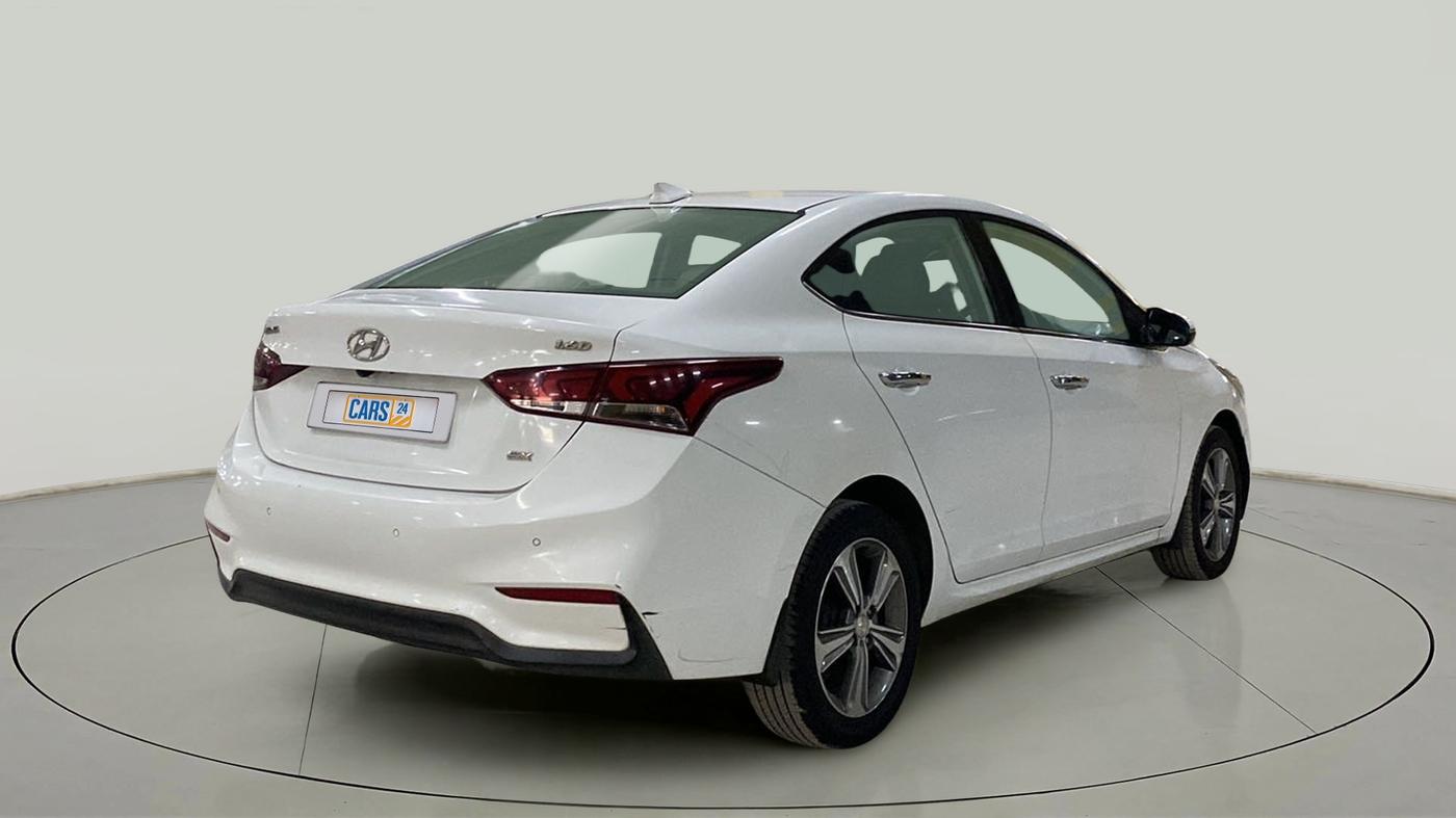 2017 Hyundai Verna 1.6 SX (O) CRDI MT, Diesel, Manual, 57,306 km, Right Back Diagonal