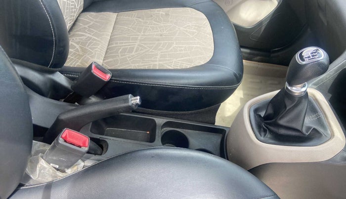 2019 Hyundai Grand i10 SPORTZ 1.2 KAPPA VTVT, Petrol, Manual, 42,976 km, Gear Lever