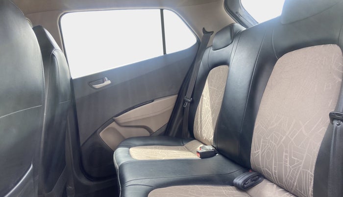 2019 Hyundai Grand i10 SPORTZ 1.2 KAPPA VTVT, Petrol, Manual, 42,976 km, Right Side Rear Door Cabin