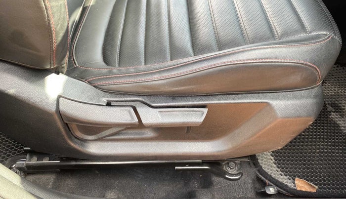 2019 KIA SELTOS GTX 1.4 PETROL, Petrol, Manual, 67,286 km, Driver Side Adjustment Panel