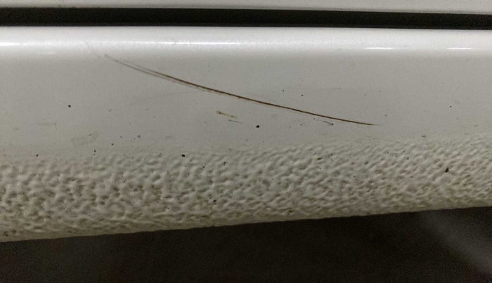 2016 Maruti Celerio VXI AMT, Petrol, Automatic, 37,457 km, Right running board - Minor scratches