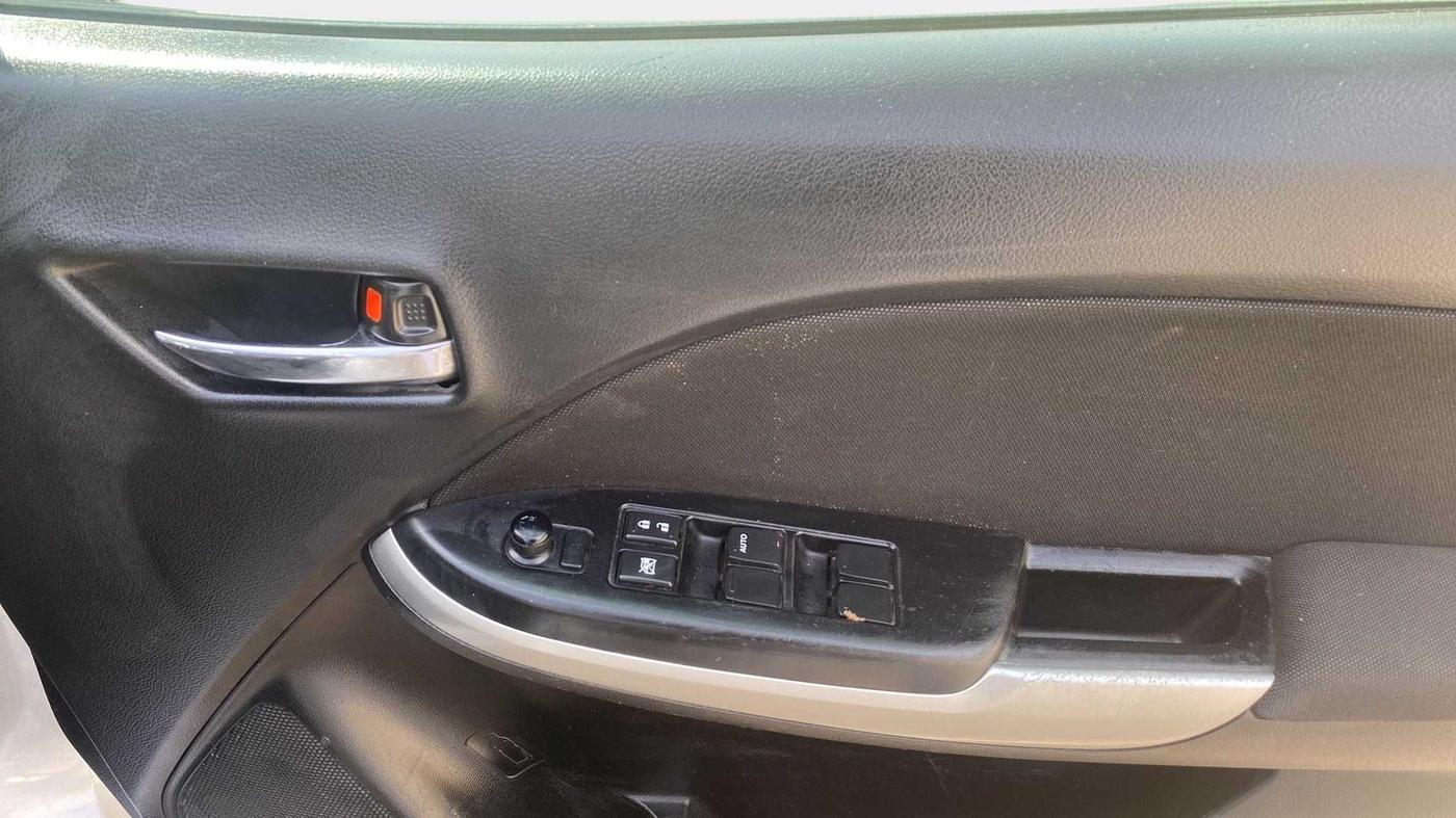 2018 Maruti Baleno ALPHA CVT PETROL 1.2, Petrol, Automatic, 63,662 km, Driver Side Door Panels Control