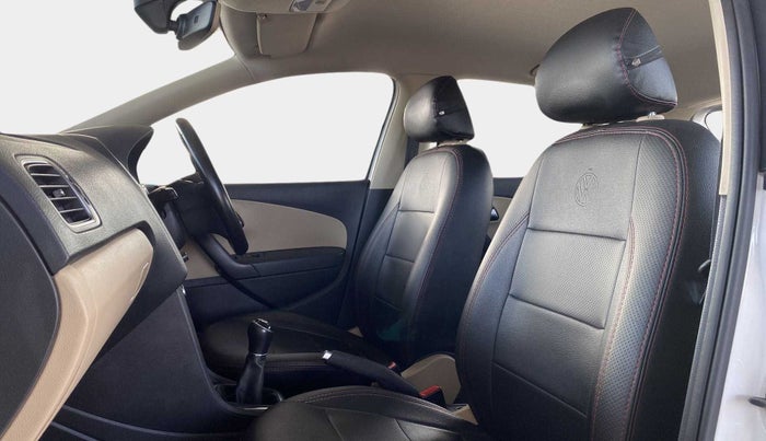 2016 Volkswagen Polo HIGHLINE1.5L, Diesel, Manual, 81,489 km, Right Side Front Door Cabin