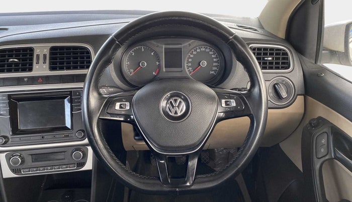 2016 Volkswagen Polo HIGHLINE1.5L, Diesel, Manual, 81,489 km, Steering Wheel Close Up