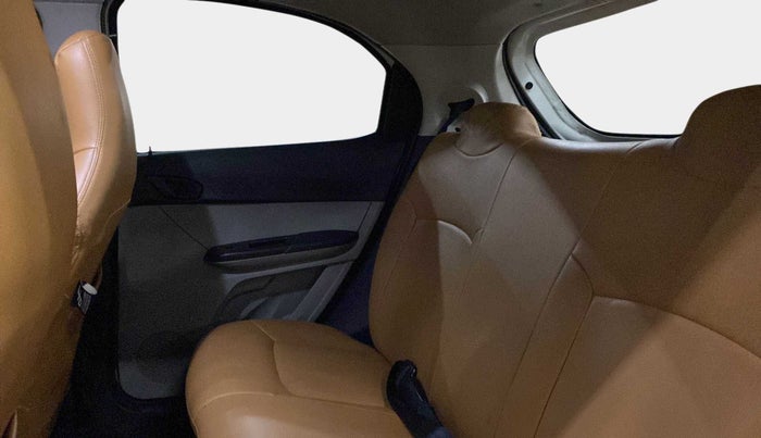 2018 Tata Tiago XT PETROL, Petrol, Manual, 1,00,006 km, Right Side Rear Door Cabin