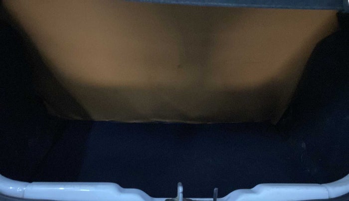2018 Tata Tiago XT PETROL, Petrol, Manual, 1,00,006 km, Boot Inside
