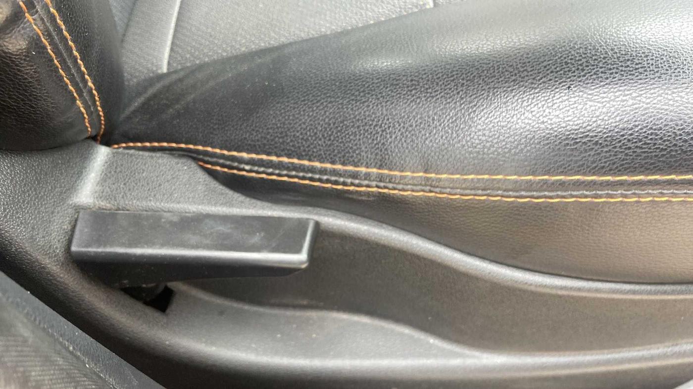 2017 Tata Tiago XT PETROL, Petrol, Manual, 68,039 km, Driver Side Adjustment Panel