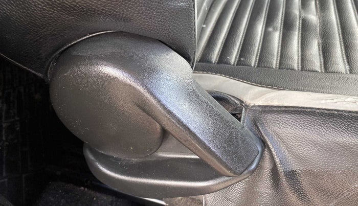 2016 Maruti Baleno DELTA CVT PETROL 1.2, Petrol, Automatic, 57,976 km, Driver Side Adjustment Panel
