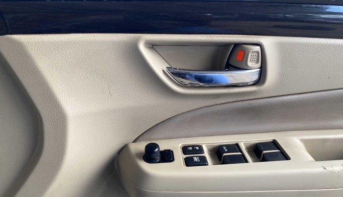 2017 Maruti Ciaz ALPHA DIESEL 1.3, Diesel, Manual, 97,097 km, Driver Side Door Panels Control