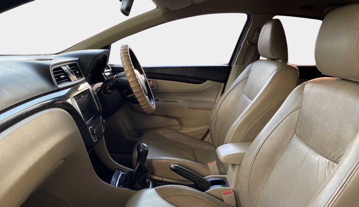 2017 Maruti Ciaz ALPHA DIESEL 1.3, Diesel, Manual, 97,097 km, Right Side Front Door Cabin