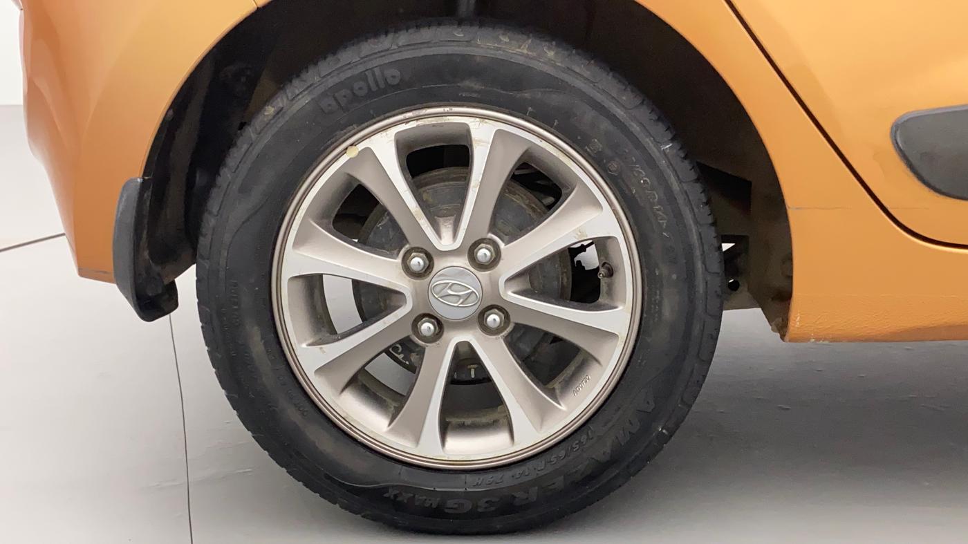 2016 Hyundai Grand i10 ASTA (O) 1.2 KAPPA VTVT, Petrol, Manual, 32,797 km, Right Rear Wheel