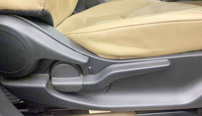 2020 Honda City 1.5L I-VTEC ZX, Petrol, Manual, 69,683 km, Driver Side Adjustment Panel