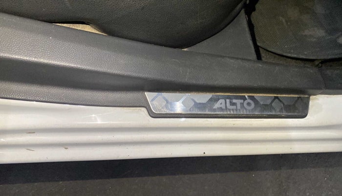 2017 Maruti Alto K10 VXI, Petrol, Manual, 43,922 km, Right running board - Minor scratches