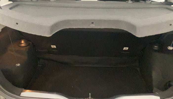 2021 Tata PUNCH CREATIVE  AMT, Petrol, Automatic, 69,002 km, Boot Inside