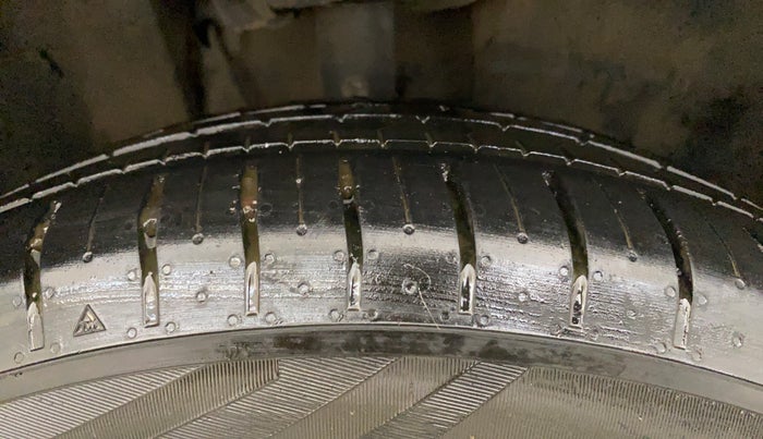 2021 Tata PUNCH CREATIVE  AMT, Petrol, Automatic, 69,002 km, Right Front Tyre Tread