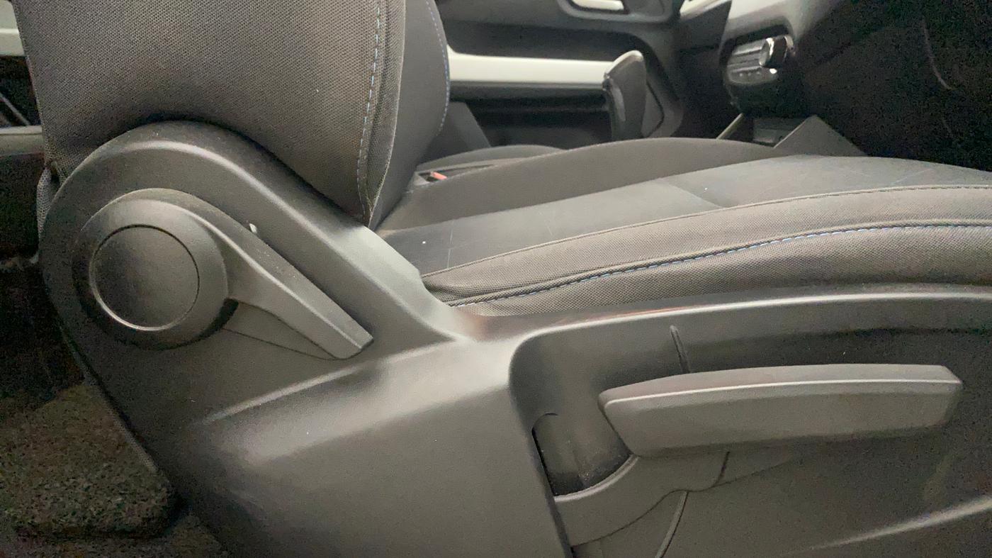 2021 Tata PUNCH CREATIVE  AMT, Petrol, Automatic, 69,002 km, Driver Side Adjustment Panel