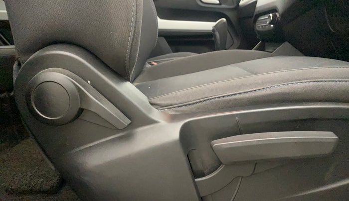 2021 Tata PUNCH CREATIVE  AMT, Petrol, Automatic, 69,002 km, Driver Side Adjustment Panel