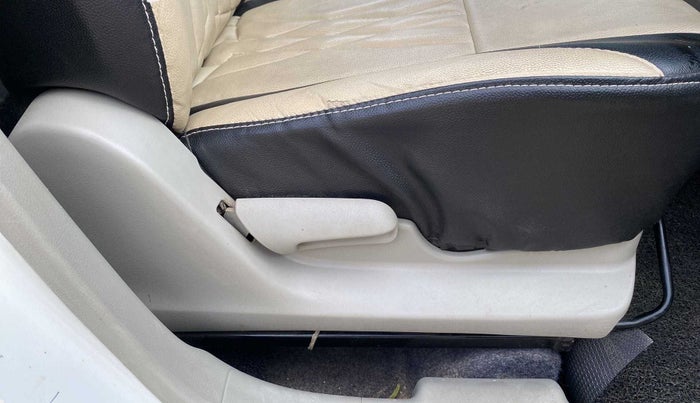 2015 Maruti Celerio ZXI, Petrol, Manual, 49,166 km, Driver Side Adjustment Panel