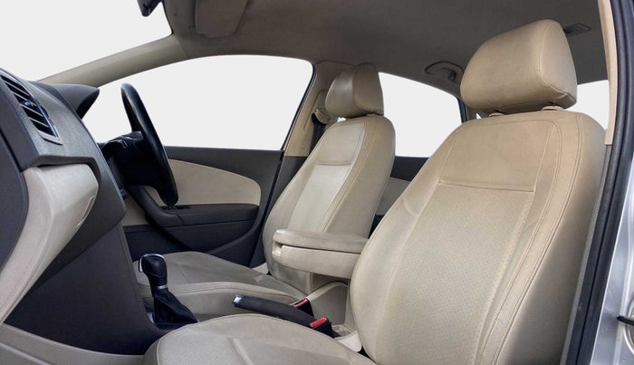 2015 Volkswagen Vento HIGHLINE 1.5 AT, Diesel, Automatic, 1,14,793 km, Right Side Front Door Cabin