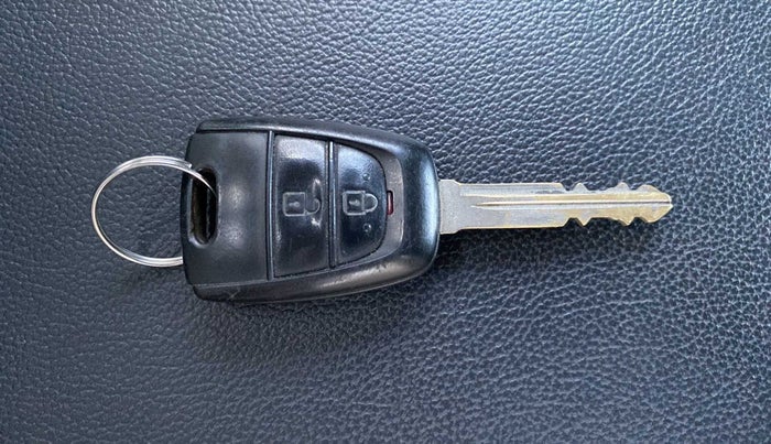 2018 Hyundai NEW SANTRO ASTA MT, Petrol, Manual, 29,105 km, Key Close Up