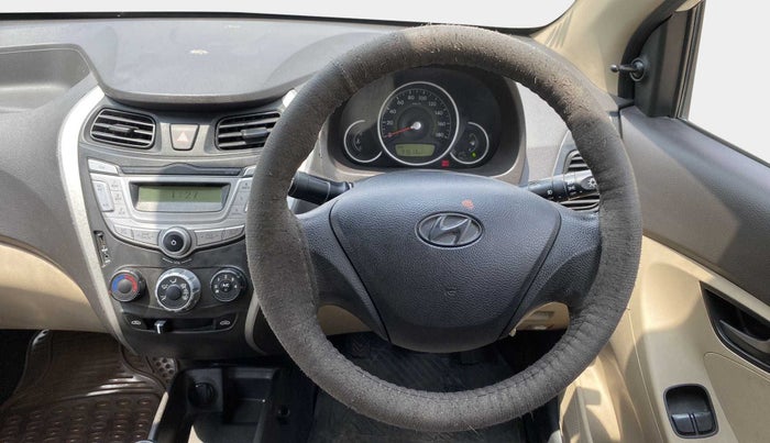 2014 Hyundai Eon 1.0 MAGNA +, Petrol, Manual, 31,507 km, Steering Wheel Close Up
