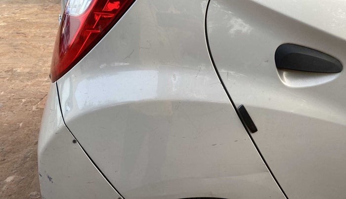 2014 Hyundai Eon ERA +, Petrol, Manual, 21,599 km, Right quarter panel - Slightly dented