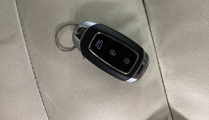 2020 Hyundai Verna SX 1.5 VTVT, Petrol, Manual, 43,734 km, Key Close Up