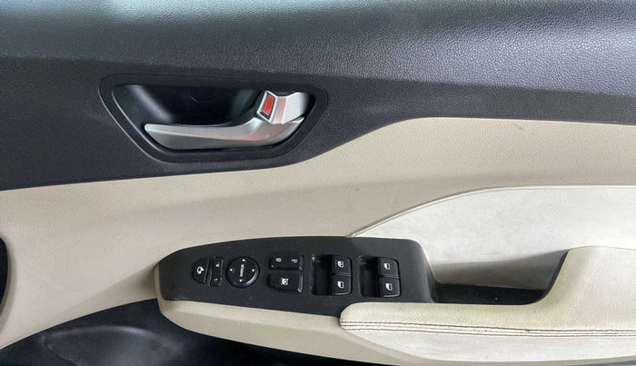 2020 Hyundai Verna SX 1.5 VTVT, Petrol, Manual, 43,734 km, Driver Side Door Panels Control