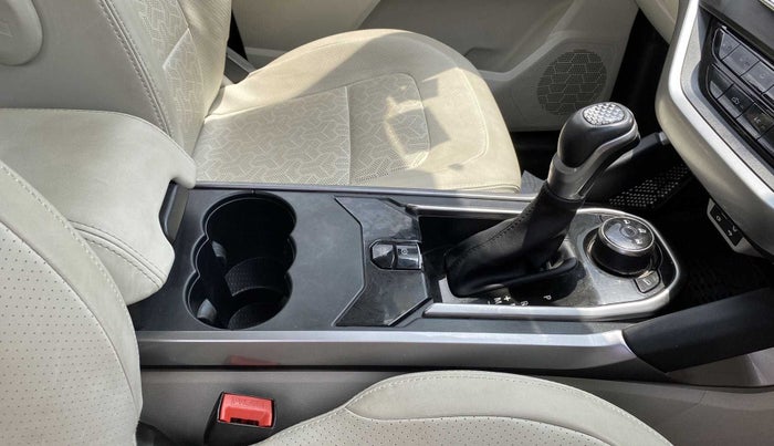 2022 Tata Safari XZA PLUS 6S, Diesel, Automatic, 7,228 km, Gear Lever